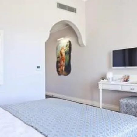 Vinifera Ephesus Hotel 3*
